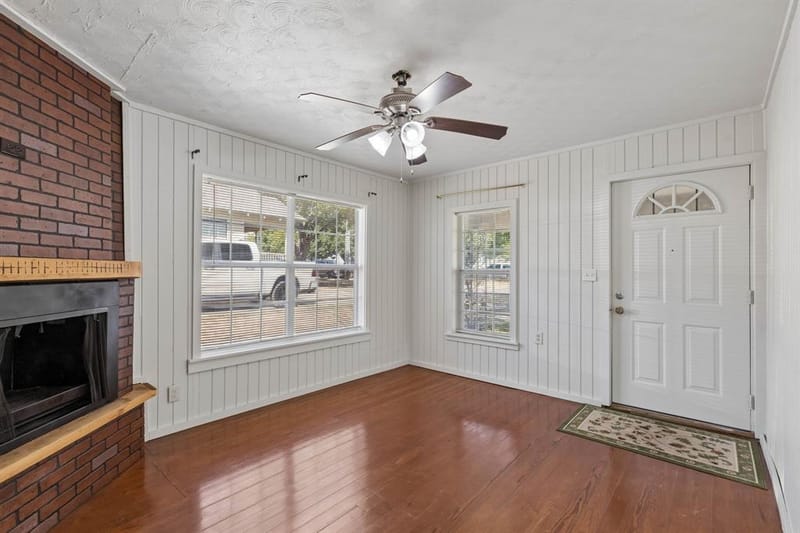 627 Hartsdale Drive, Dallas TX 75211 - Photo 5