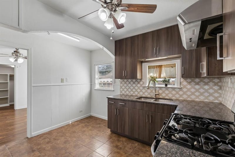 627 Hartsdale Drive, Dallas TX 75211 - Photo 14