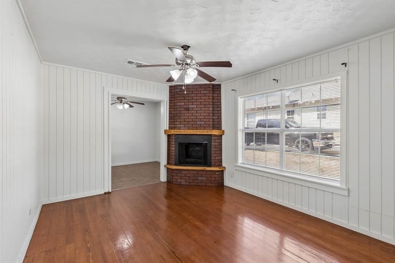 627 Hartsdale Drive, Dallas TX 75211 - Photo 8