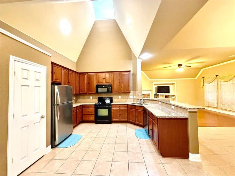 258 Vernon Drive, Fate TX 75087 - Photo 10