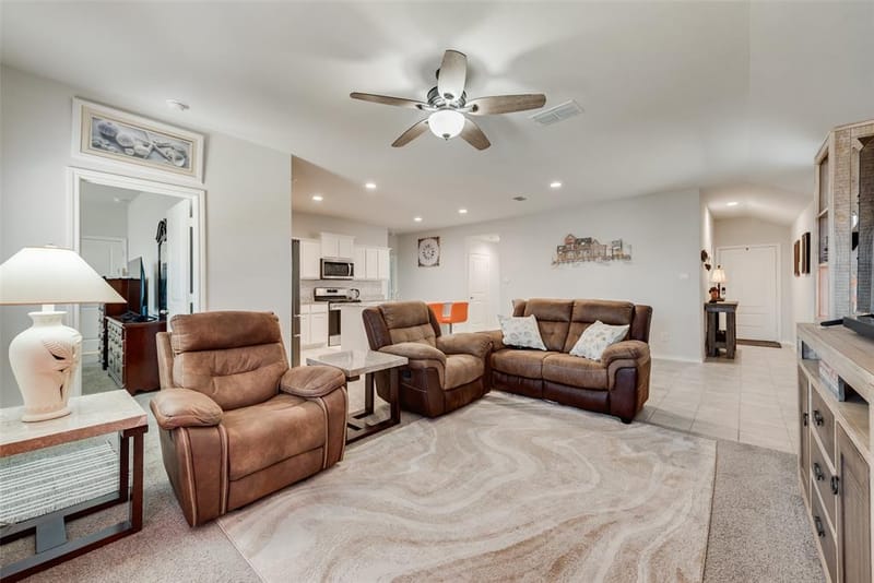 705 Whitecomb Lane, Justin TX 76247 - Photo 6