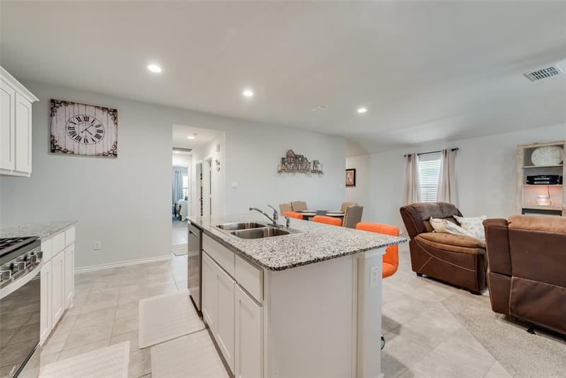 705 Whitecomb Lane, Justin TX 76247 - Photo 13