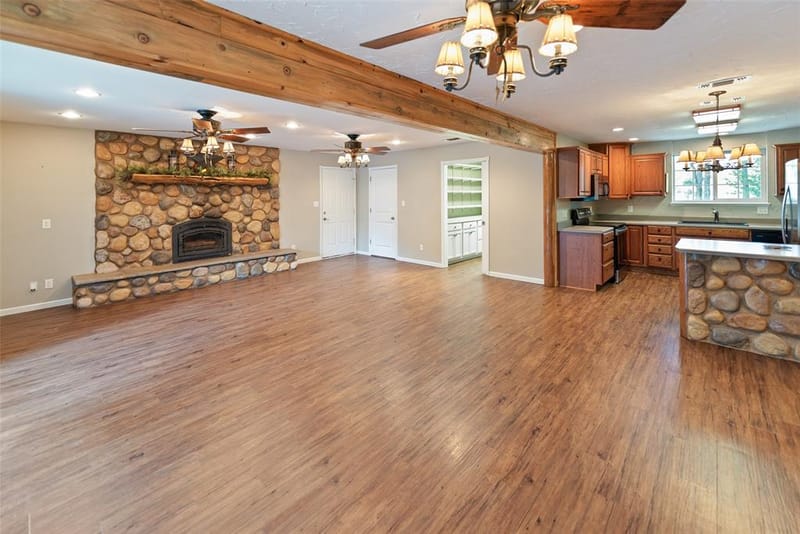 1562 SE County Road 4115, Mount Vernon TX 75457 - Photo 13