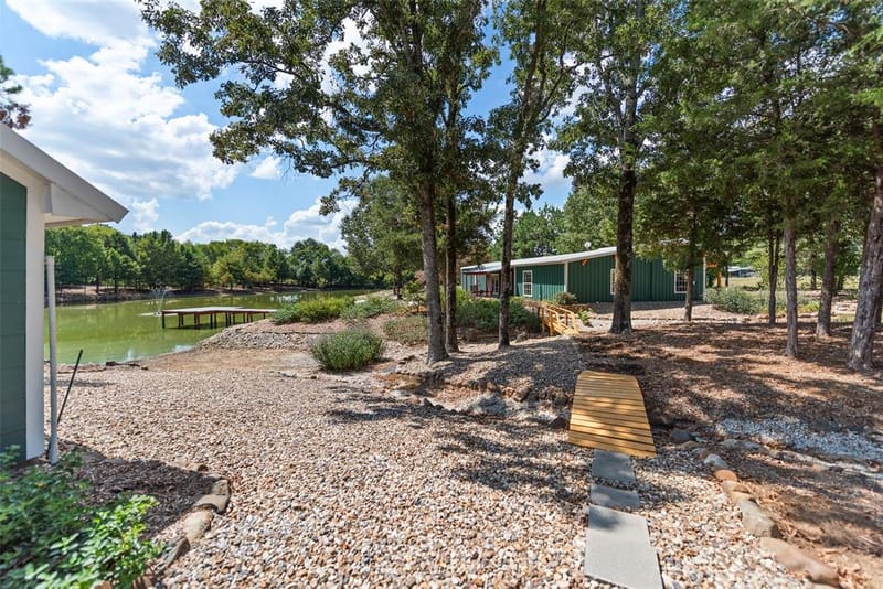 1562 SE County Road 4115, Mount Vernon TX 75457 - Photo 32