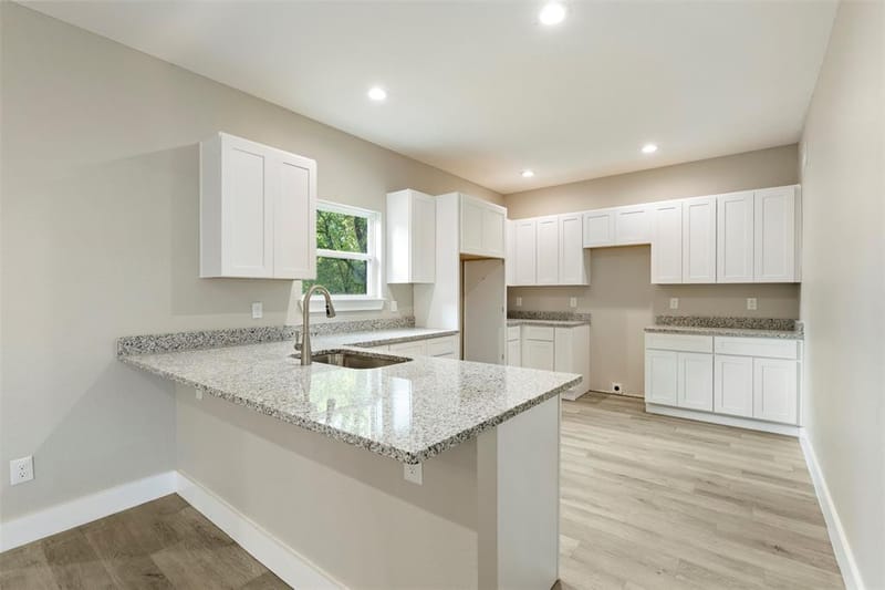 4311 Montie Street, Dallas TX 75210 - Photo 2