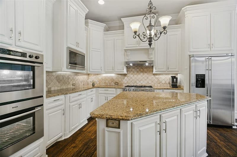 6316 Avalon Woods Drive, McKinney TX 75072 - Photo 10