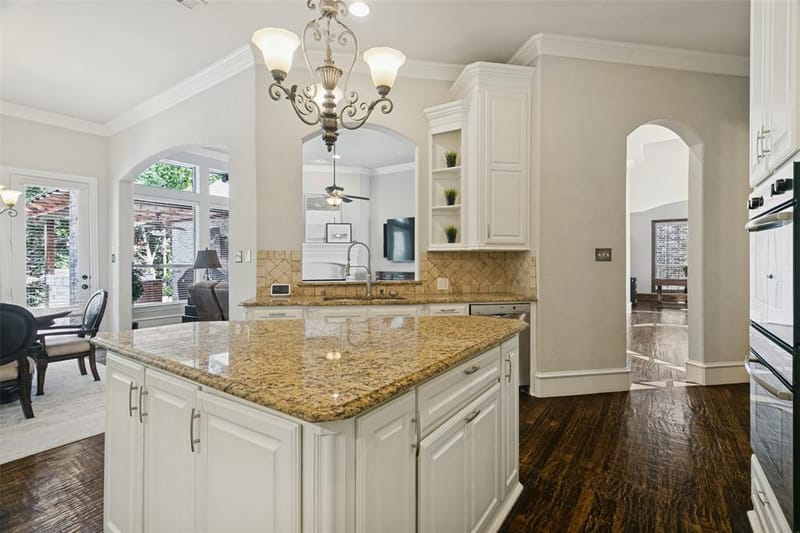 6316 Avalon Woods Drive, McKinney TX 75072 - Photo 11