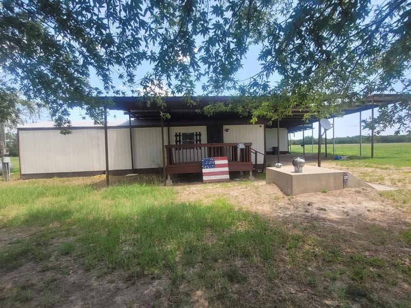 1311 E Main Street, Campbell TX 75422