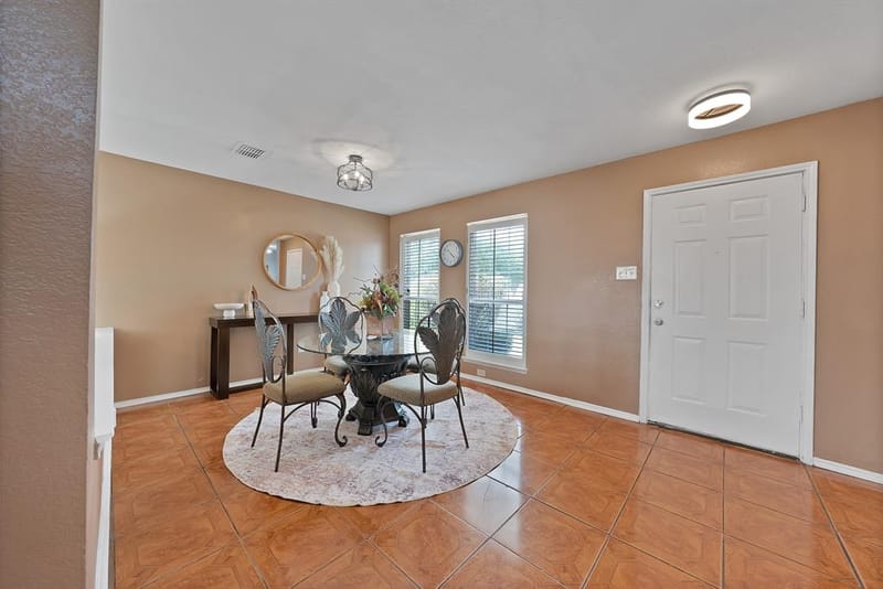 2326 Mcintosh Court, Lancaster TX 75134 - Photo 6