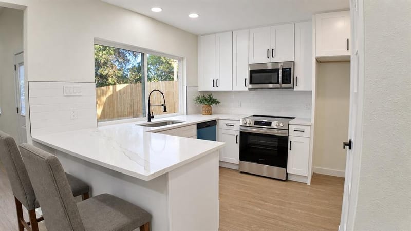 2417 Via Barcelona, Carrollton TX 75006 - Photo 6