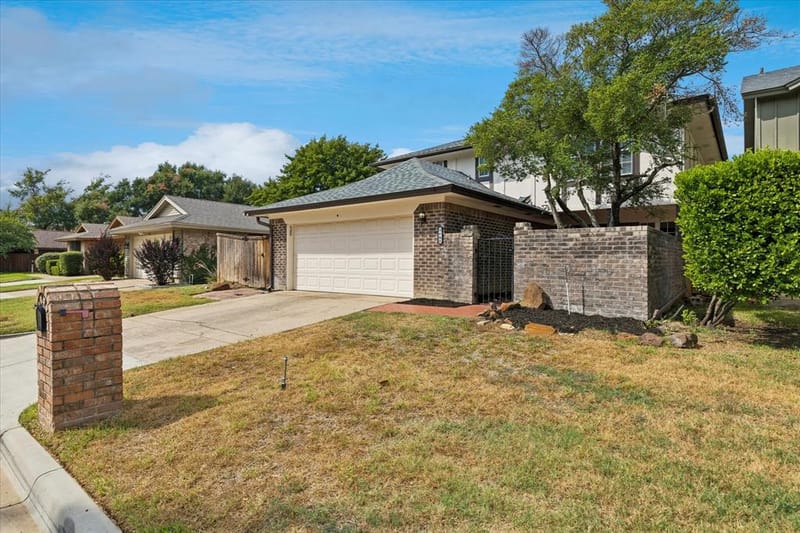 1608 Northridge Drive, Arlington TX 76012