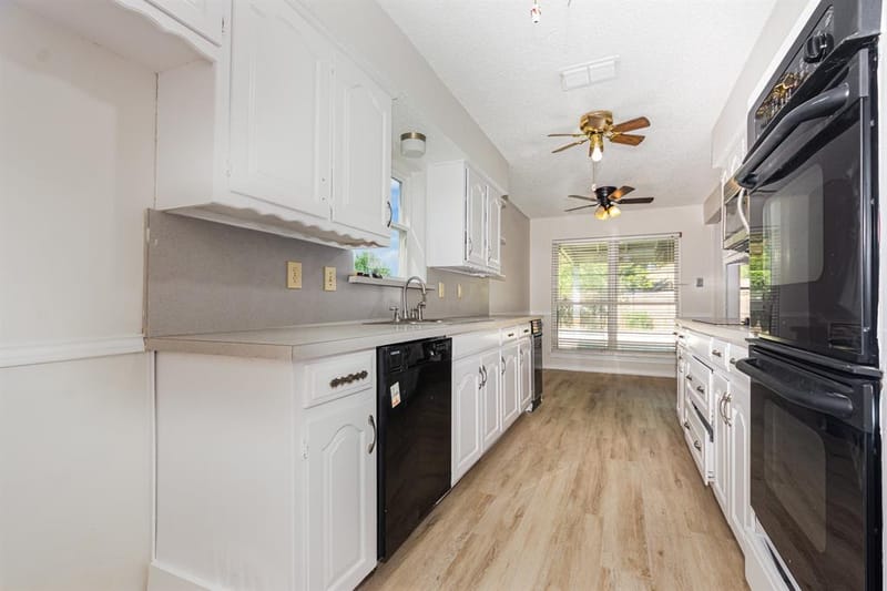 586 Abilene Drive, Lewisville TX 75067 - Photo 17