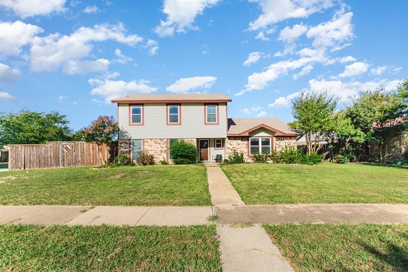 586 Abilene Drive, Lewisville TX 75067