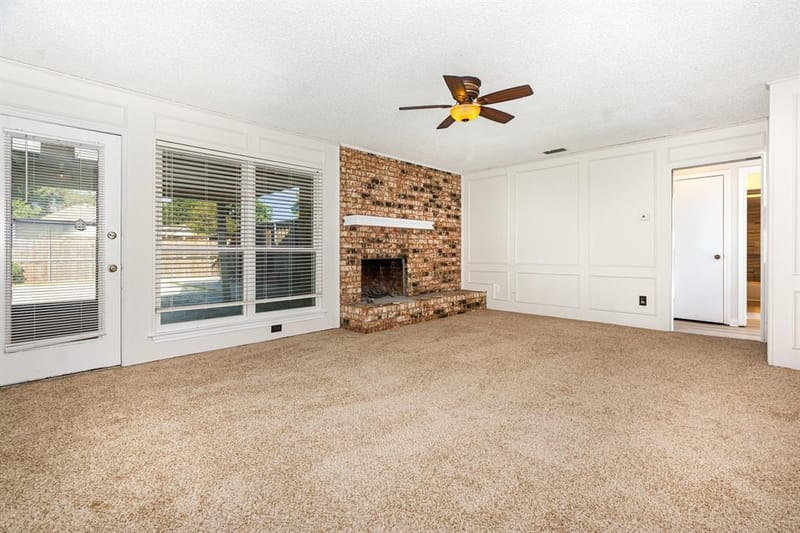 586 Abilene Drive, Lewisville TX 75067 - Photo 9