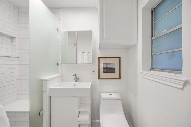 10215 Vinemont Street, Dallas TX 75218 - Photo 23