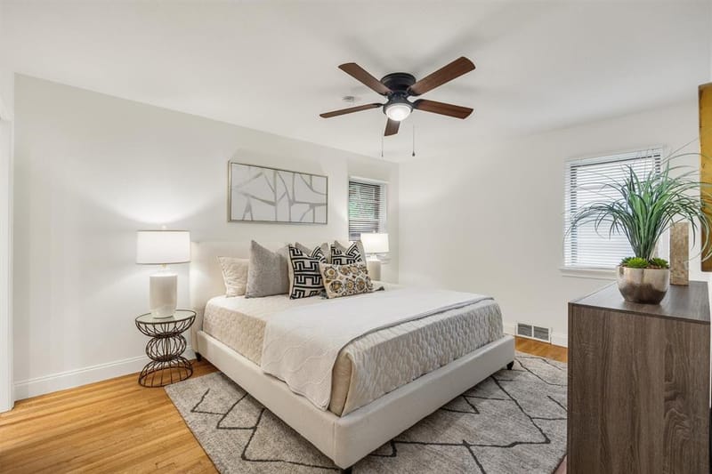 10215 Vinemont Street, Dallas TX 75218 - Photo 20