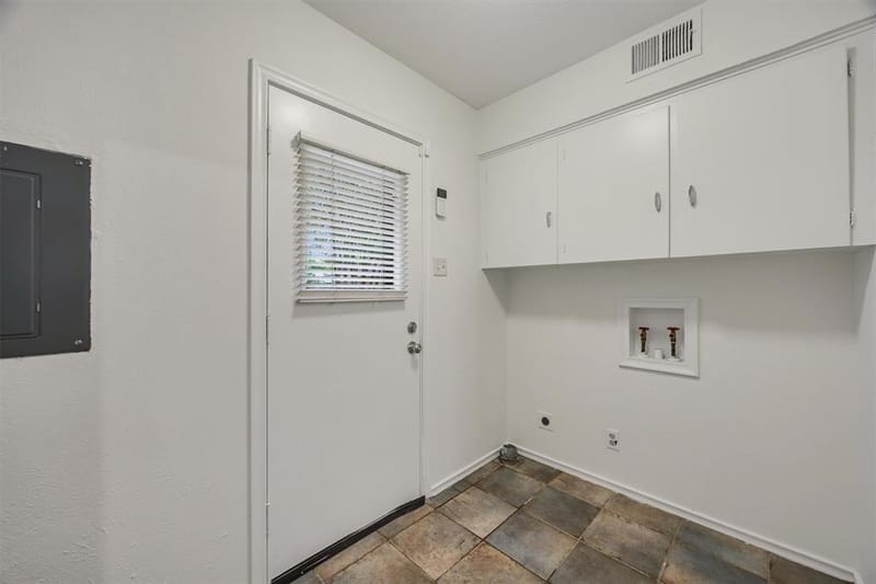10215 Vinemont Street, Dallas TX 75218 - Photo 19