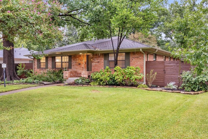 10215 Vinemont Street, Dallas TX 75218 - Photo 40
