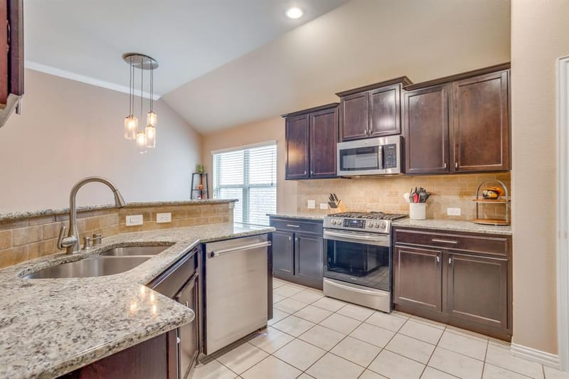 881 Oarlock Drive, Crowley TX 76036 - Photo 9