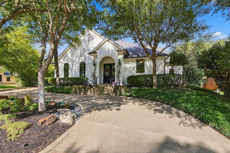 700 Glen Abbey Drive, Mansfield TX 76063