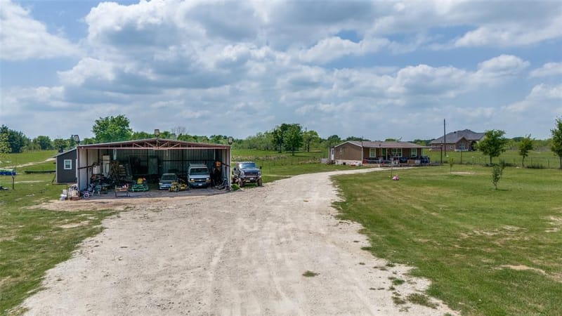 266 Fcr 1031, Wortham TX 76693 - Photo 24