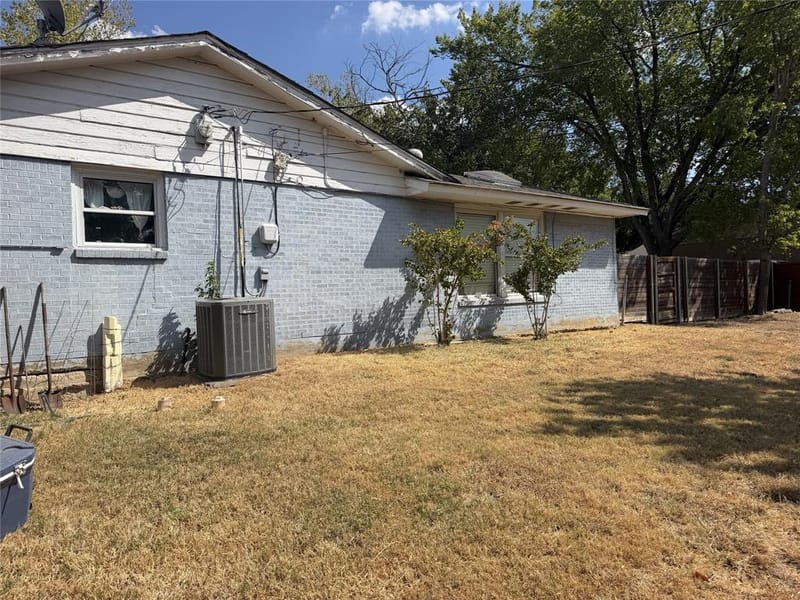 10149 Marsh Lane, Dallas TX 75229 - Photo 7