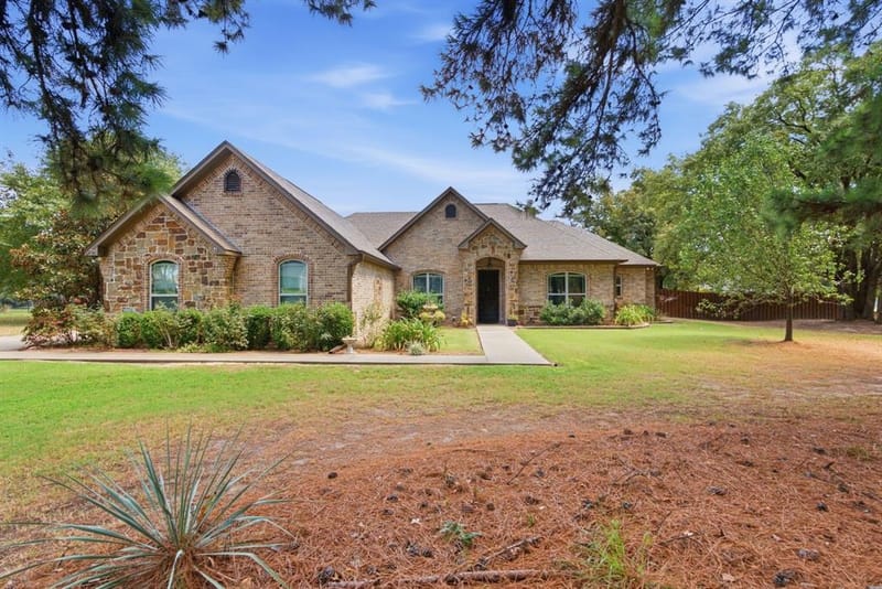 213 County Rd 2321, Mineola TX 75773