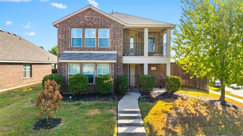 1734 Pioneer Way, Lancaster TX 75146