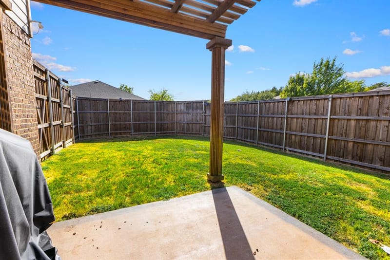 1734 Pioneer Way, Lancaster TX 75146 - Photo 15