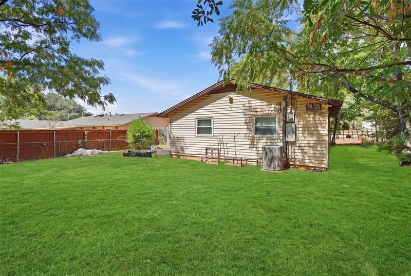 7208 Van Natta Lane, Fort Worth TX 76112 - Photo 25