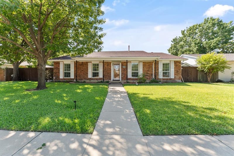 1813 Dodge Trail, Grand Prairie TX 75052 - Photo 2