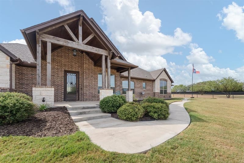 2533 Lime Court, Burleson TX 76028 - Photo 5