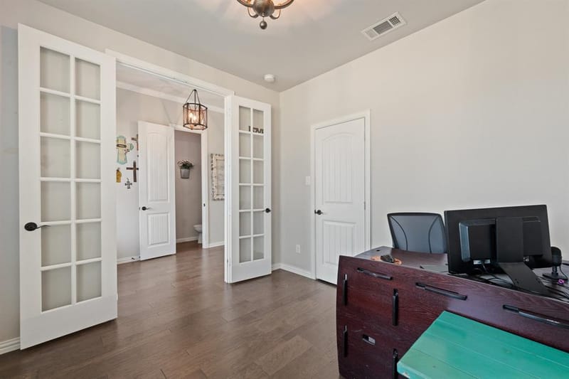 2533 Lime Court, Burleson TX 76028 - Photo 10