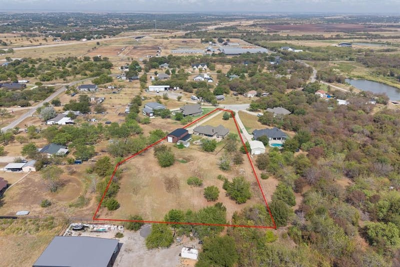 2533 Lime Court, Burleson TX 76028 - Photo 4
