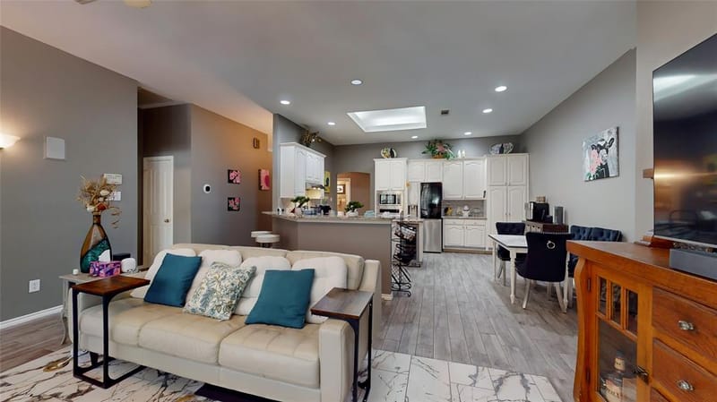 5829 Echo Bluff Drive, Haltom City TX 76137 - Photo 6