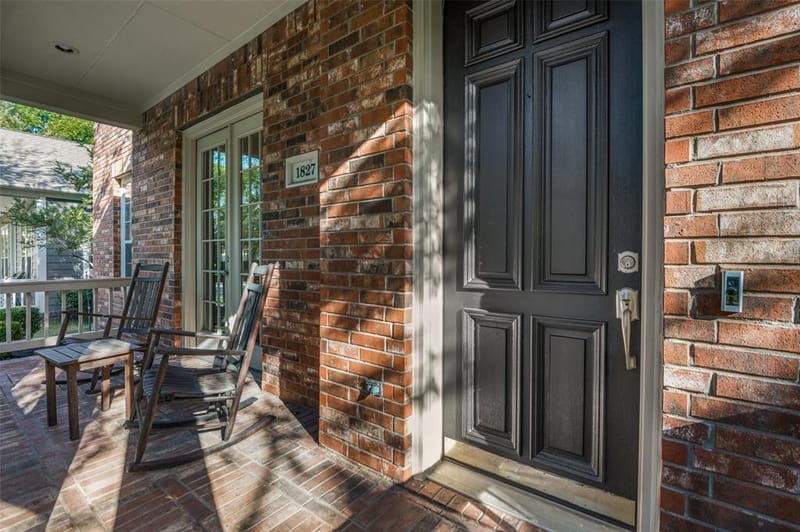1827 Auburn Drive, Carrollton TX 75007 - Photo 2
