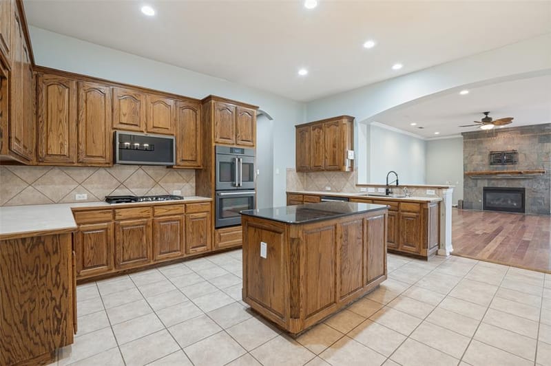 1827 Auburn Drive, Carrollton TX 75007 - Photo 14