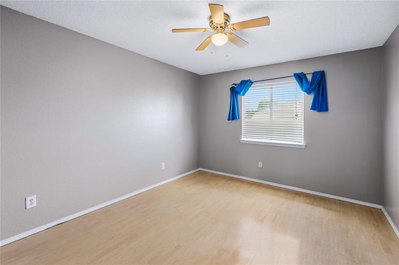 5666 Hunters Bend Lane, Dallas TX 75249 - Photo 23