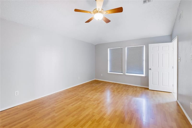 5666 Hunters Bend Lane, Dallas TX 75249 - Photo 13