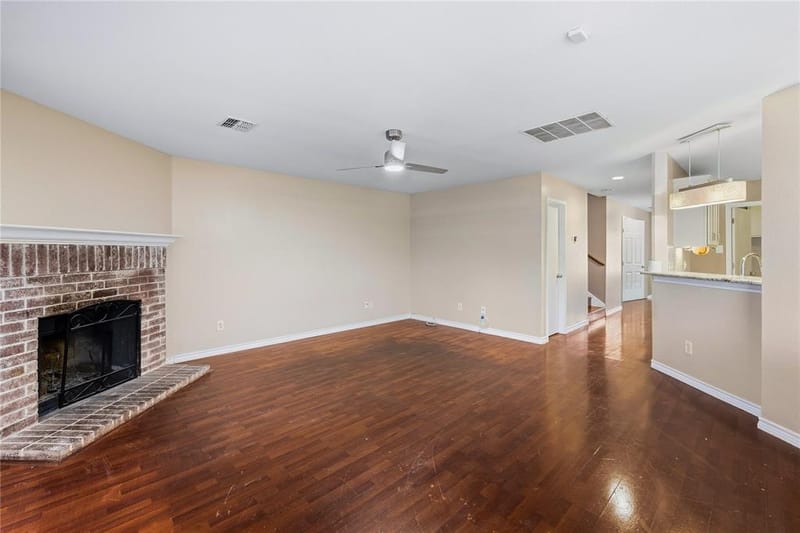 5666 Hunters Bend Lane, Dallas TX 75249 - Photo 7