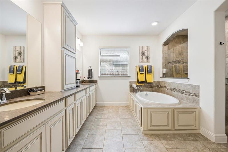 15012 Lions Back Cove, Fort Worth TX 76262 - Photo 21