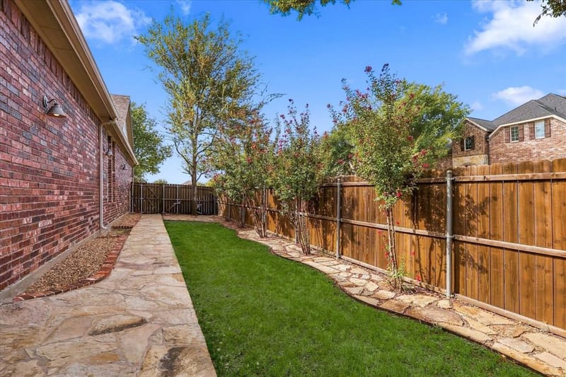 10880 Sedalia Drive, McKinney TX 75072 - Photo 11