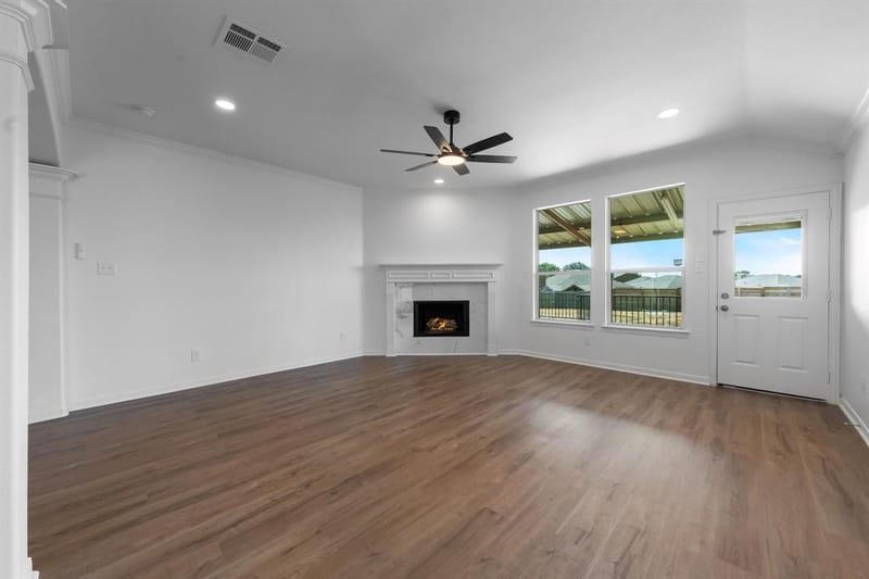 914 Hitchcock Circle, Duncanville TX 75137 - Photo 7