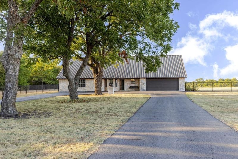 1209 Maple Street, Honey Grove TX 75446