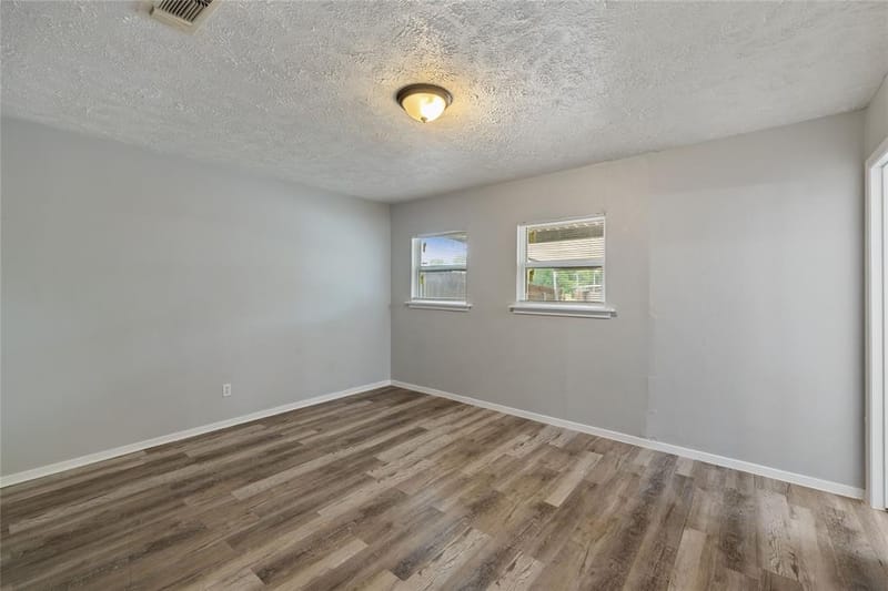 66 W Mountain Creek Drive, Grand Prairie TX 75052 - Photo 6