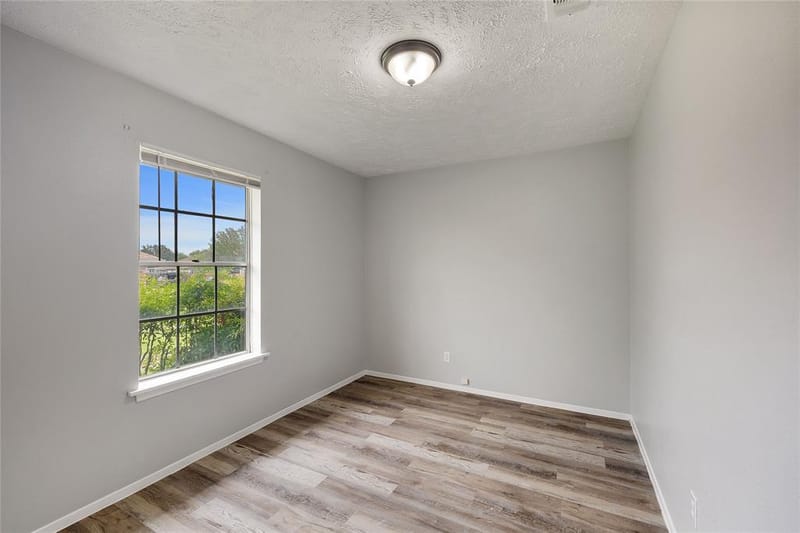 66 W Mountain Creek Drive, Grand Prairie TX 75052 - Photo 11