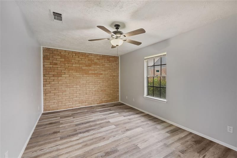 66 W Mountain Creek Drive, Grand Prairie TX 75052 - Photo 4