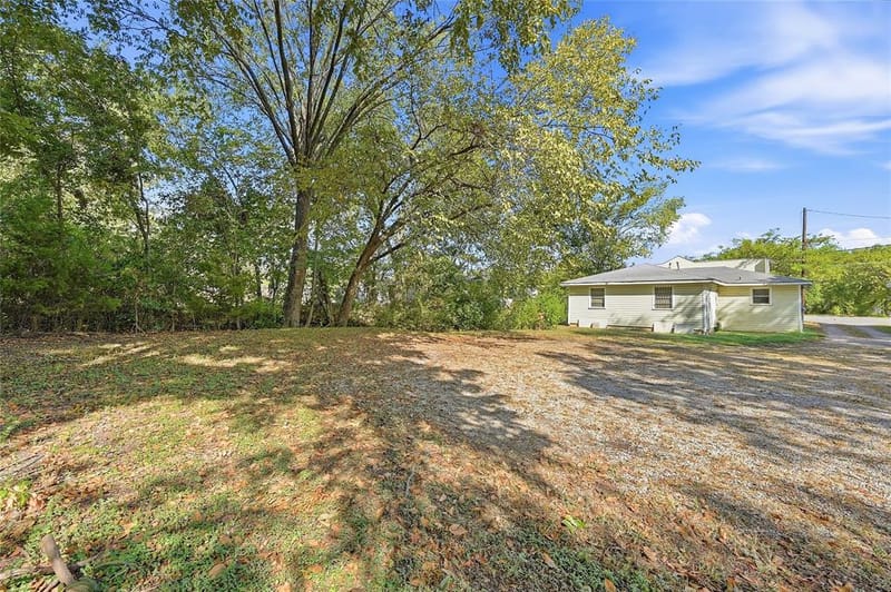 207 E Fm 120, Pottsboro TX 75076 - Photo 25