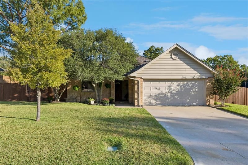 200 Marseille Drive, Hurst TX 76054