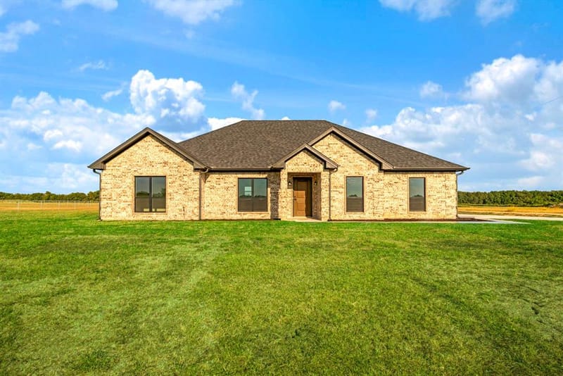 461 S FM 196, Blossom TX 75416